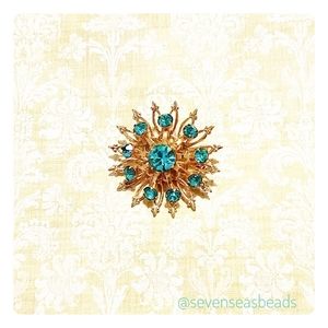 💘Coro Crystal Starburst Brooch